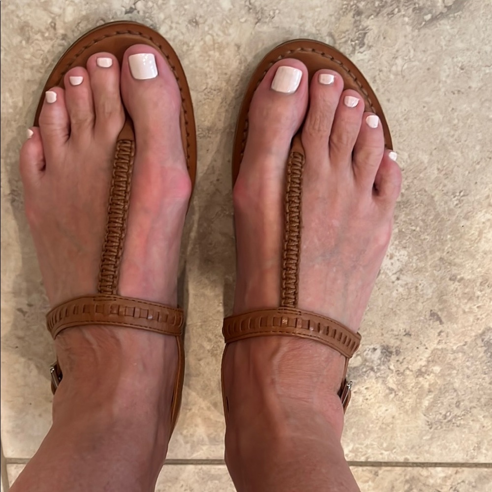 Gianni Bini Tan Sandals Minimalist Leather Design